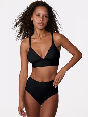 HARPER WILDE Bliss Triangle Bralette in Black (2XL)